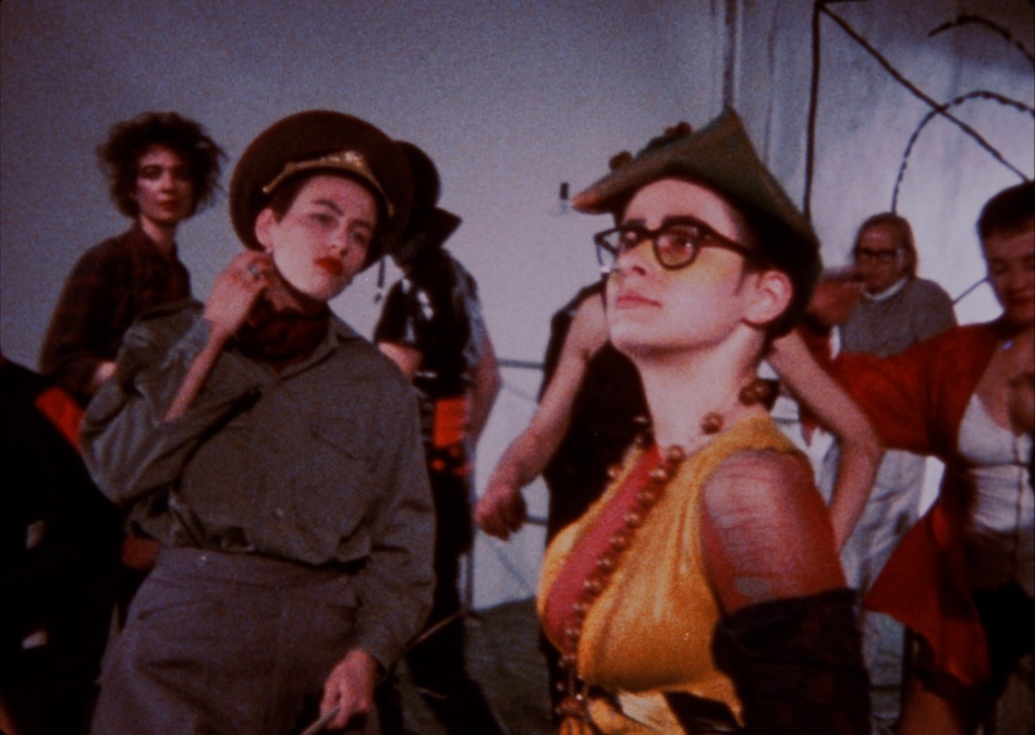 Flaming Ears, FILMSTILL