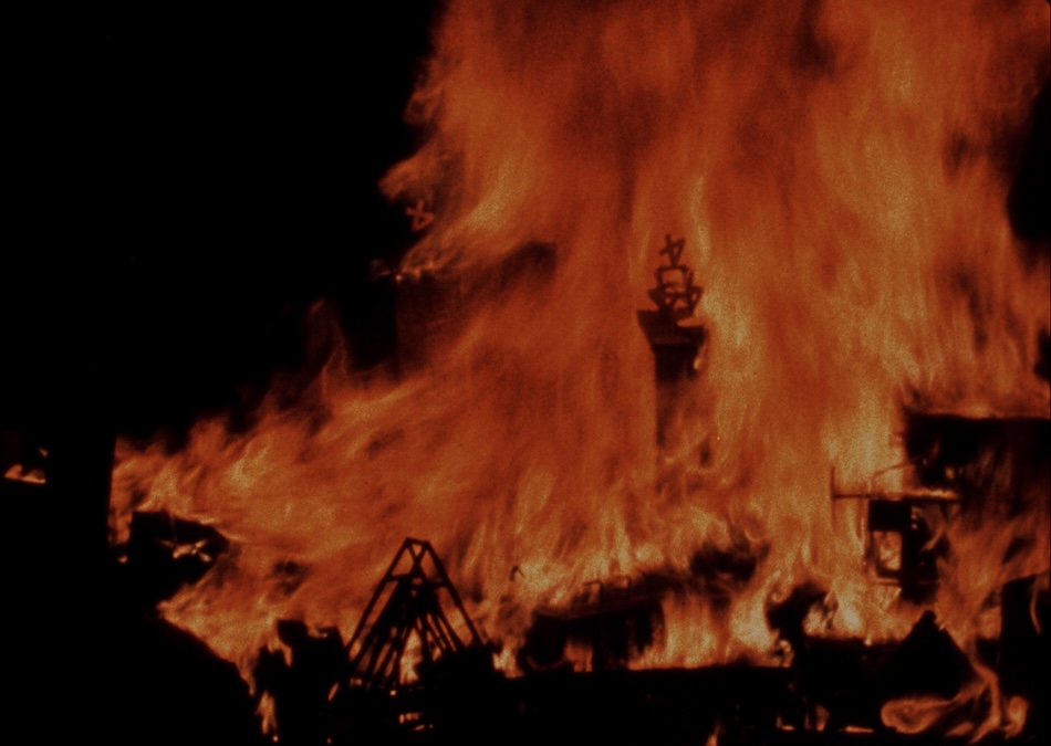 Flaming Ears, FILMSTILL